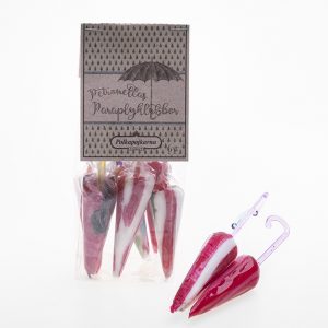 24 bags with umbrella lollypops (6 lollies/bag) 24 st stand-up-påsar med Petronellas paraplyklubbor (6st/påse)